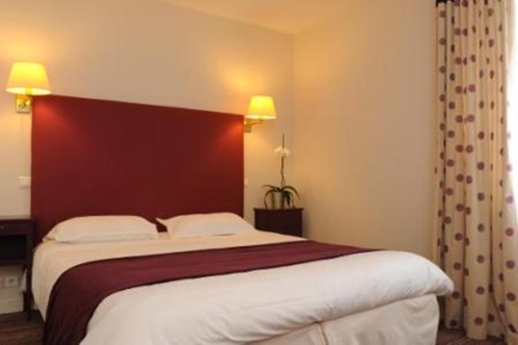 Hotel Lutetia & 3*